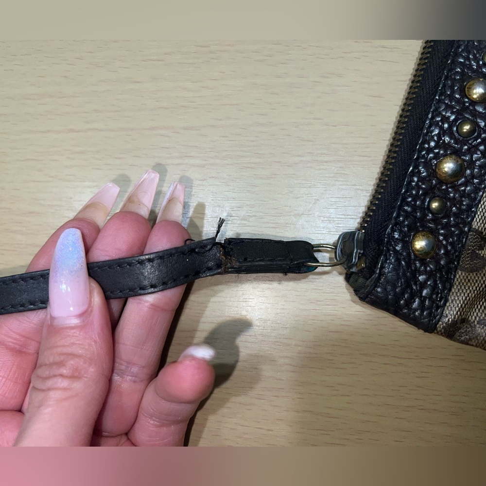 Gucci Wristlet - Picture 2 of 9